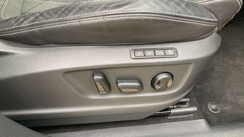 Skoda Kodiaq 2.0 TDI Sport Line 4x4 5dr DSG [7 Seat] Diesel Estate